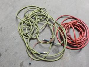 lot 32 image: Air Compressor Hoses...
