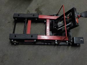 lot 53 image: Craftsman ATVMotorcycle jack...