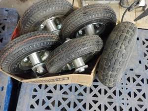 lot 148 image: 5 Tires...
