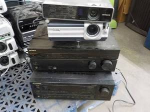lot 153 image: 4 Electronics...