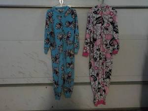 lot 157 image: Childs XL or Juniors SM Winter on...