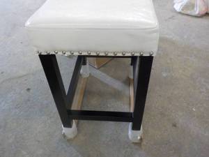 lot 219 image: Set of 2 Bar Stools 24 High...
