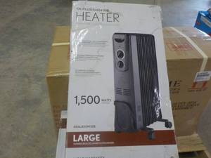 lot 223 image: Oil Filled Radiator Heater 1500 Wat...