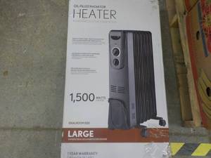 lot 224 image: Oil Filled Radiator Heater 1500 Wat...