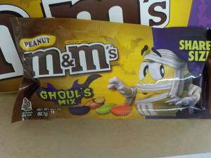 lot 274 image: 12 - 3.27 oz packs Peanut M&Ms...