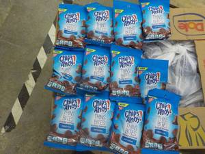 lot 276 image: 12 Bags Chips Ahoy Thin Bites...