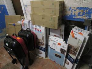 Large Lot of Assorted Closet Maid R...