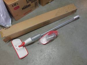 Floor Cleaner with Extra Pads Etc  ...