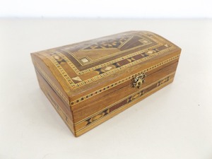 lot 8 image: Antique Multi Wood Inlay Decorative Box