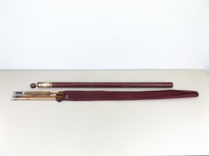 lot 17 image: Vintage Heddon 4 Piece #20 Bamboo Fly Rod in Original Case 