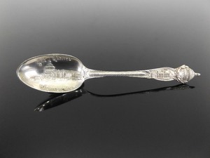 lot 41 image: Antique .925 Sterling Silver Washington D.C. Capital Souvenir Spoon