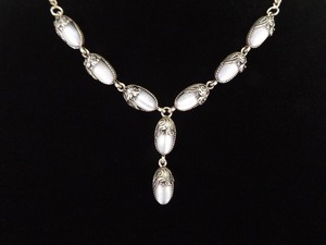 lot 57 image: .925 Sterling Silver Grey Chrysoberyl Cabochon Necklace
