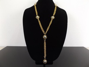 lot 92 image: Vintage Givenchy 21 Runway Necklace