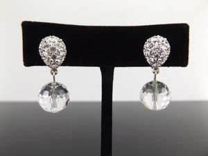 lot 96 image: NEW Swarovski Crystal Dangle Clip Earrings