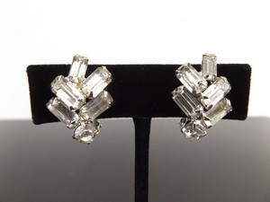 lot 97 image: Vintage Weiss Crystal Clip Earrings
