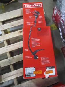 lot 70 image: CRAFTSMAN 25-cc 2-cycle 17-in Straight Shaft Gas String Trimmer with Attachment and Edger Capability CMXGTAMD25SC