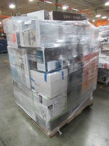 lot 217 image: WHOLESALE MIXED PALLET OF RETURNS - LIGHTING
