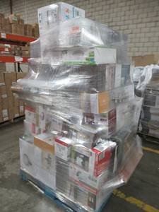 lot 223 image: WHOLESALE MIXED PALLET OF RETURNS - LIGHTING