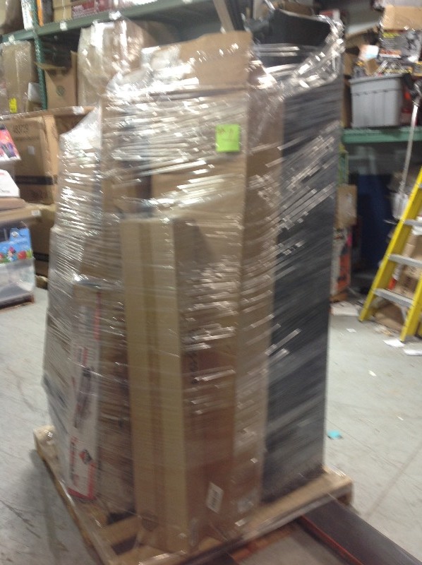 HUGE Newport Pallet Auction, More than 1 SemiTruck of Tool / Home