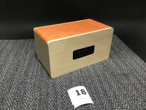 lot 18 image: Wooden Bluetooth Speaker 4.0 for home office