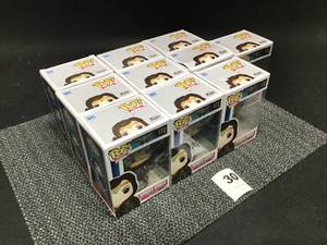 lot 30 image: HUGE LOT of Pop Heros -Wonder Woman 172- Lot of 10