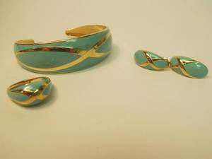 vintage jewelry
