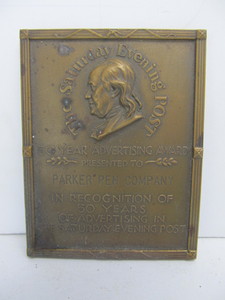 lot 35 image: Vintage Bronze PARKER PEN Company Sales Award Plaque