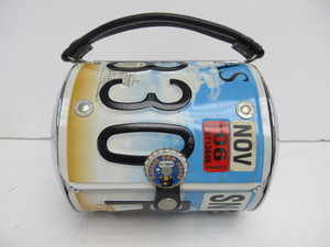 lot 166 image: Metal License Plate Purse - Kansas