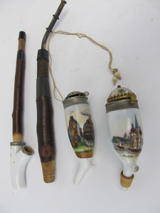 lot 112 image: 2 Antique Porcelain Smoking Pipes