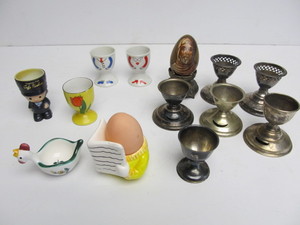 lot 182 image: Collection of Vintage Egg Cups