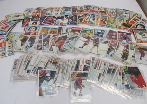 lot 183 image: Lot of Vintage 1970s Hockey Cards