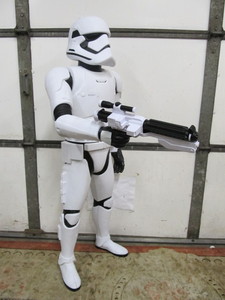 lot 141 image: LARGE 48 Star Wars Talking Storm Trooper