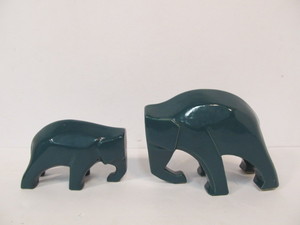 lot 157 image: Vintage Mid Century Art Pottery Elephant Bookends