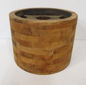 lot 209 image: Antique Primitive Round Wooden Hub