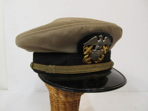 lot 211 image: Orig Vintage WW2 Era Officers Cap wHat Badge