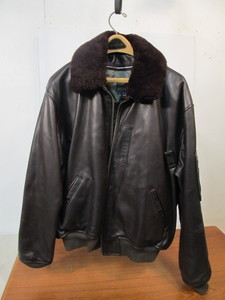lot 232 image: Nice Genuine Leather AVIREX Mens Bomber Jacket - Size XL