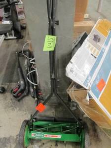 lot S109 image: Scotts Scotts 16 in. Manual Walk Behind Push Reel Lawn Mower Model # 415-16S