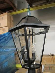 lot S32 image: Lutec LED Solar Post Lantern Model  12513LE-SL