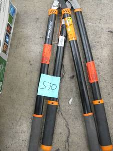 lot S70 image: Pair of yardgarden shears