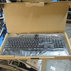 lot 6 image: New Lenovo Keyboard with full number pad