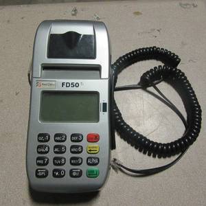 lot 19 image: First Data Credit Card Machine and reciept printer FD50 Ti