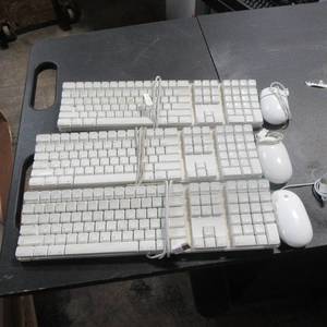 lot 25 image: 3x Apple Full Size Keybards wMice