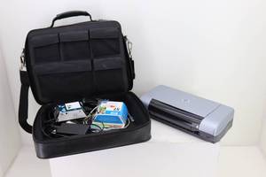 HP SG32C21032 Printer w Sampsonite Bag