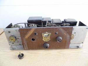 lot 6 image: Atwater Kent Radio