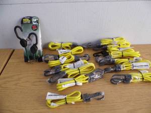 lot 16 image: Lot of Bungee Type Cords