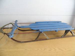 lot 30 image: Vintage Sled