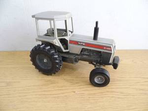 lot 36 image: WFE Field Boss Tractor