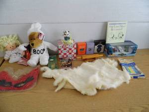 lot 48 image: Toys - Dcor