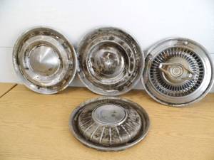 lot 58 image: Hub Caps