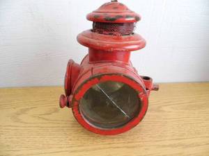 lot 66 image: Antique Gray Davis Car Light